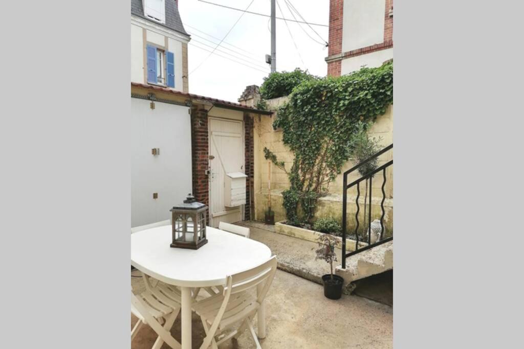 Les Etapes Chartraines Parking Wifi Jaccuzi Apartment Chartres Ngoại thất bức ảnh